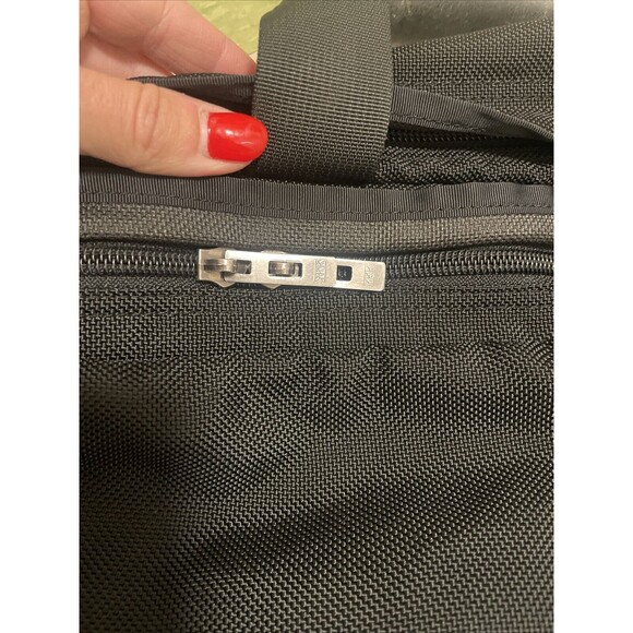 Vintage Patagonia Convertible Travel Briefcase - Backpack Overnight Bag Black - Picture 3 of 16